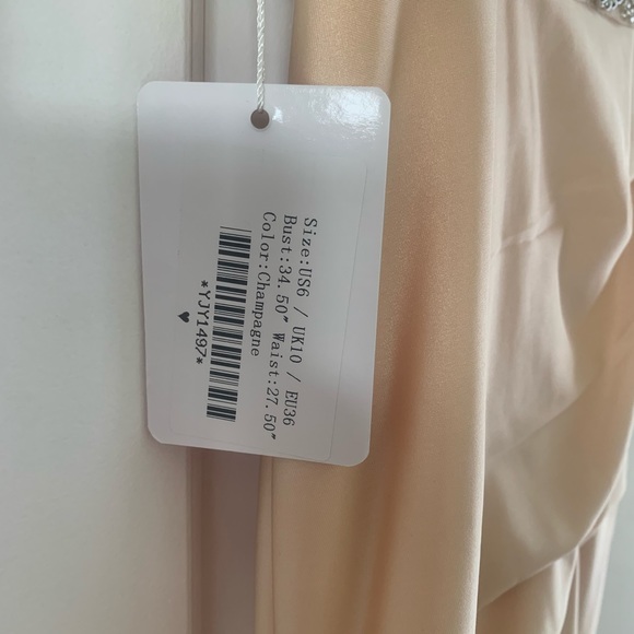 Evening gown - Picture 2 of 4